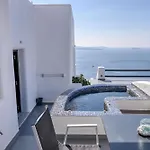 Hotel Oia Suites