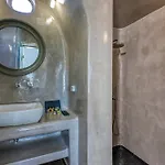 Oia Suites
