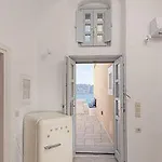 Oia Suites Hotel