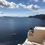 Hotel Oia Suites