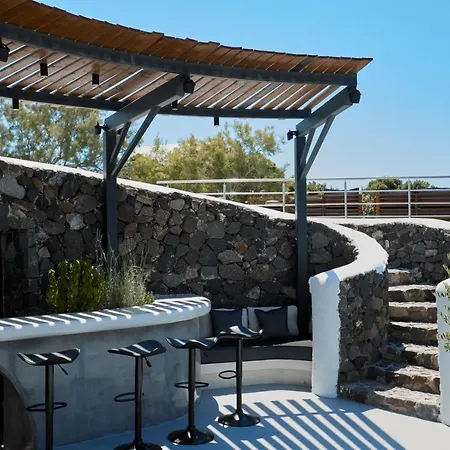 Oia Suites Hotel