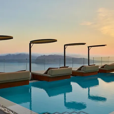Oia Suites Hotel 3*