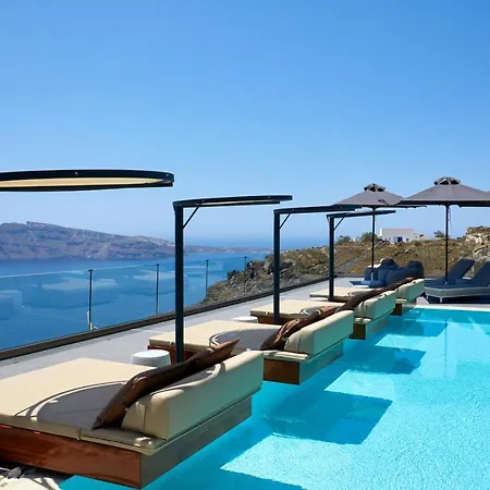 Oia Suites 3*