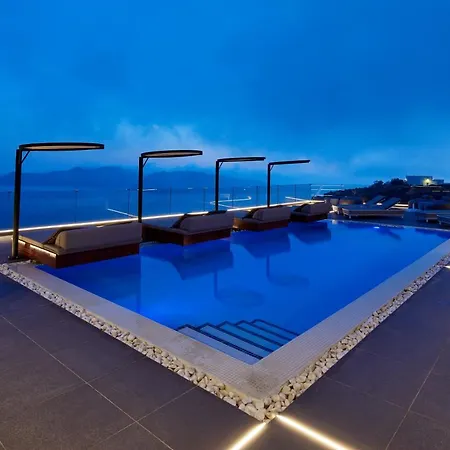 Hotel Oia Suites 3*