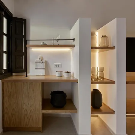 Oia Suites Hotel