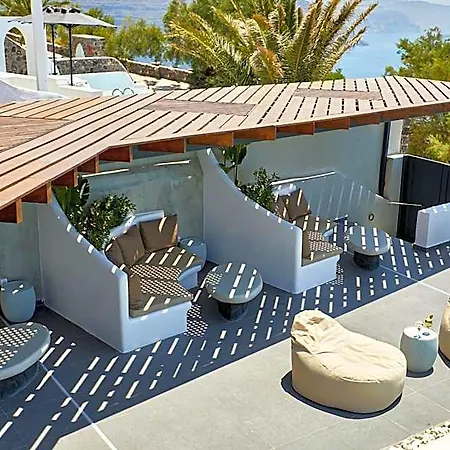 Oia Suites Hotel