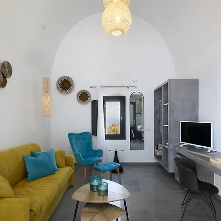 Oia Suites Hotel