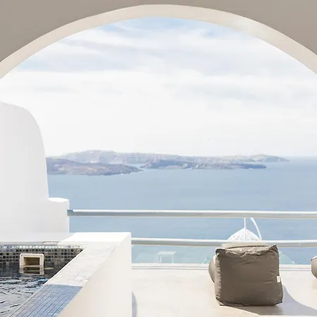 Oia Suites