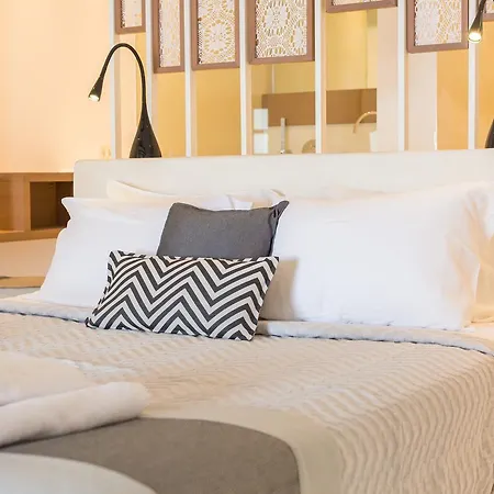 Oia Suites 3*