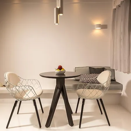 Oia Suites Hotel