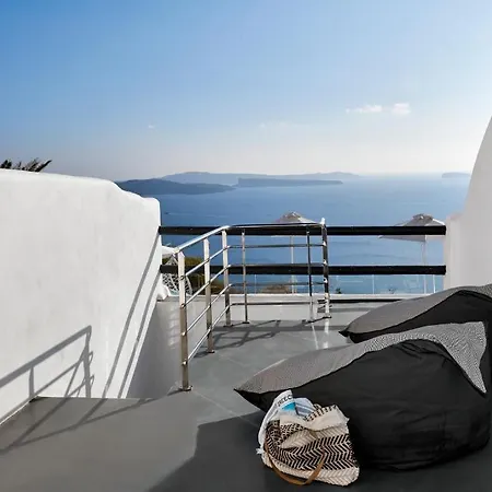 Oia Suites Hotel 3*