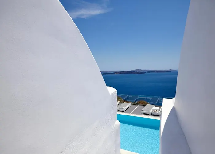 Otel Oia Suites 3*