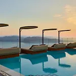 Oia Suites Ξενοδοχείο 3*