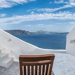 Oia Suites