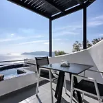 Oia Suites 3* אויה