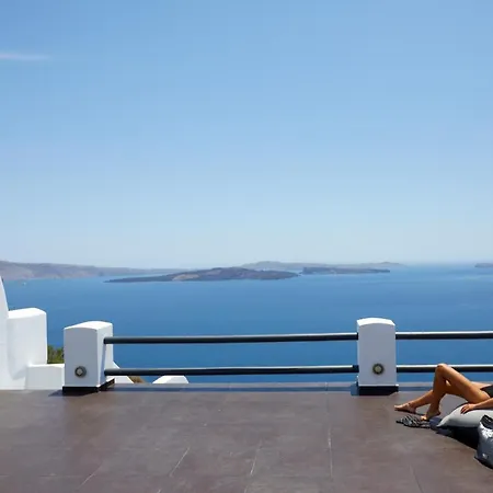 Oia Suites 3* Ía