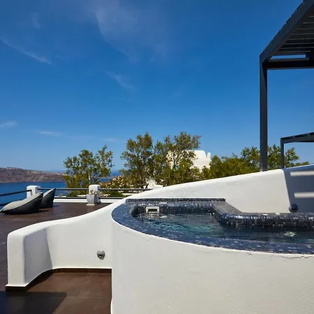 Oia Suites Hotel