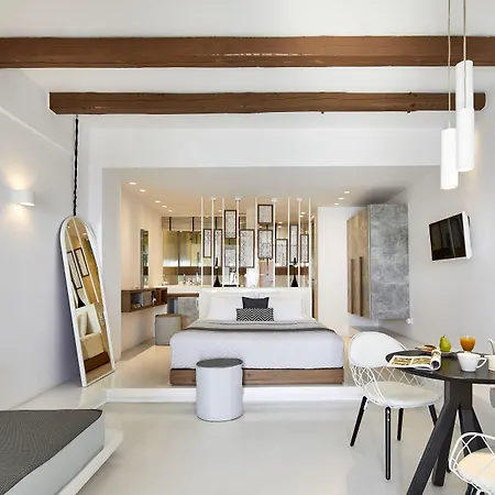 Oia Suites 3*