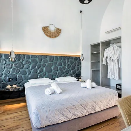 Oia Suites 3*