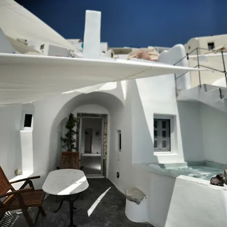 Oia Suites 3*