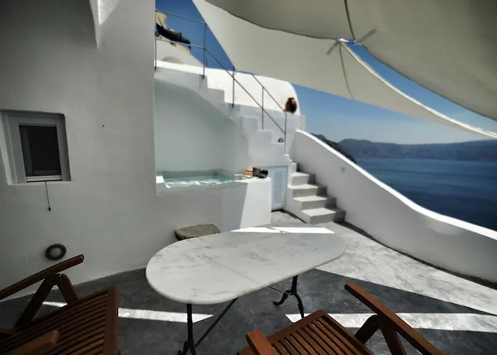 Oia Suites